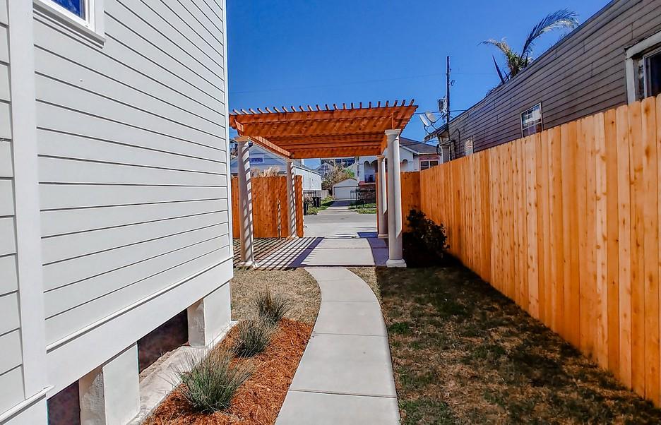 2617 UPPERLINE ST - 3