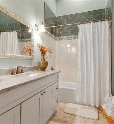 2347 ROUSSEAU ST - 2